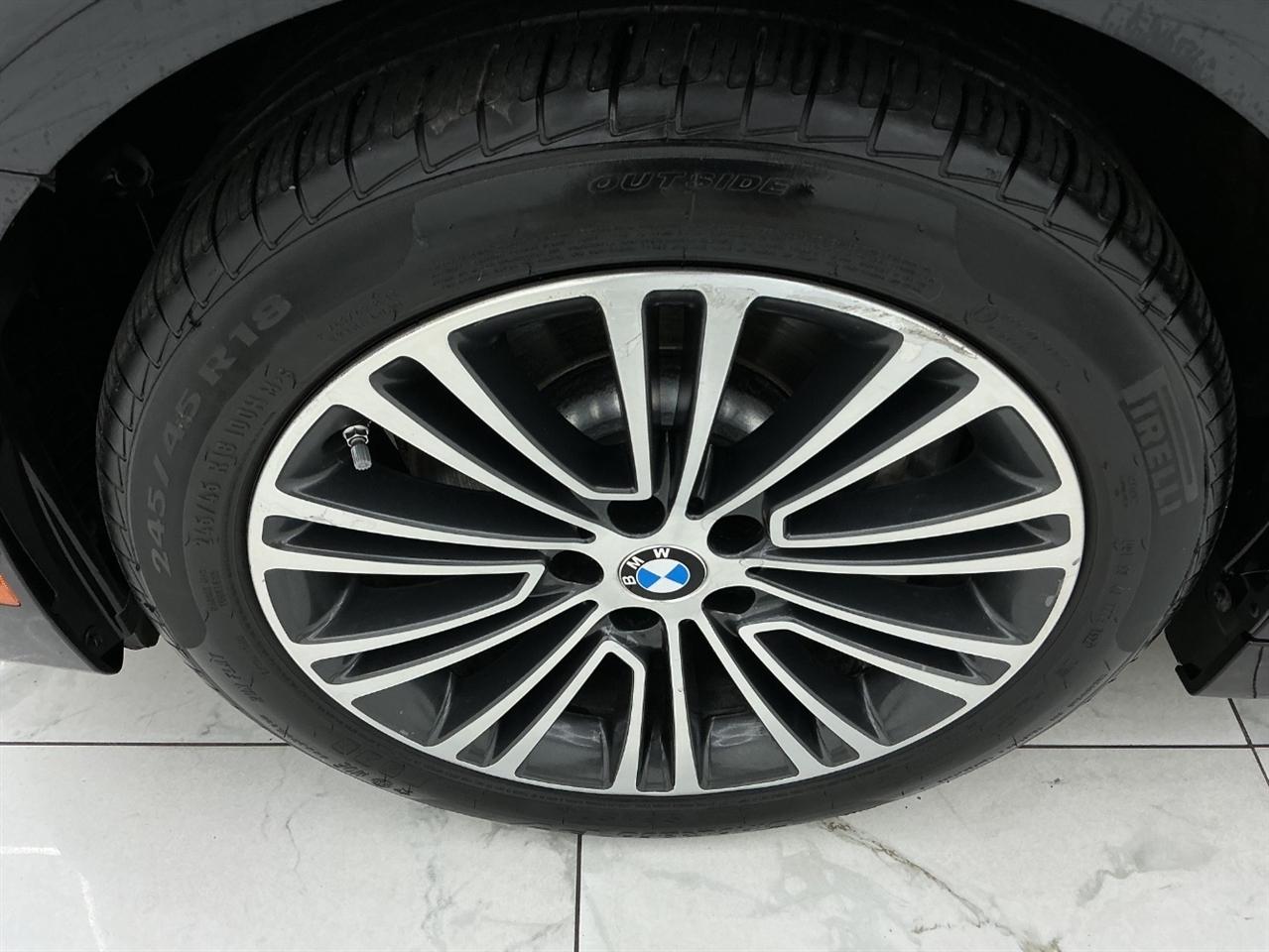 BMW 5 Series 530i xDrive Sedan 2017