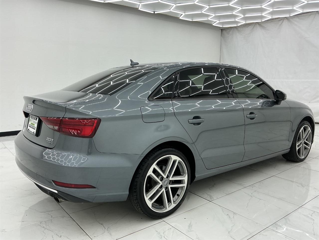 Audi A3 Sedan 2.0 TFSI Premium quattro AWD 2017