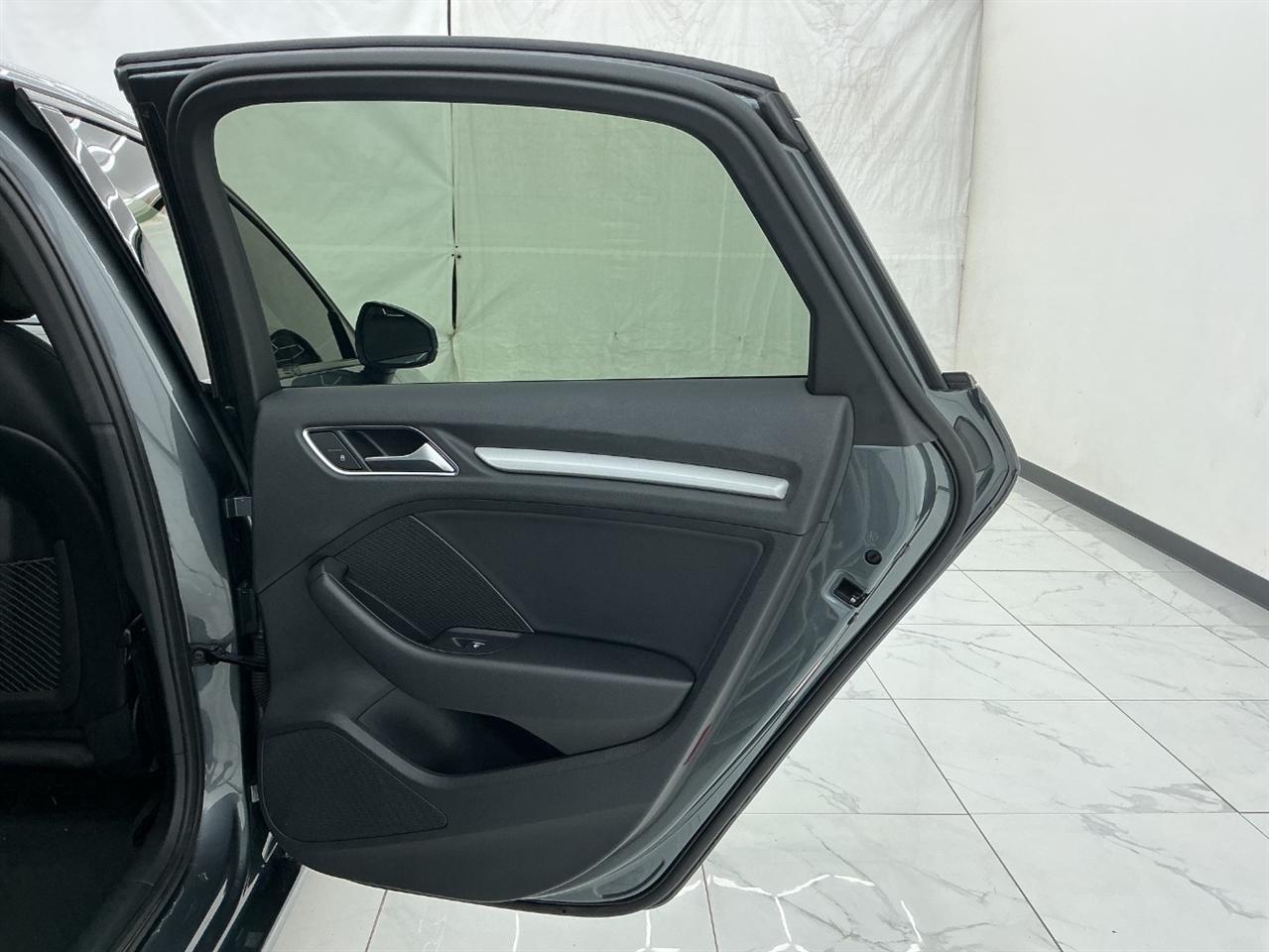 Audi A3 Sedan 2.0 TFSI Premium quattro AWD 2017