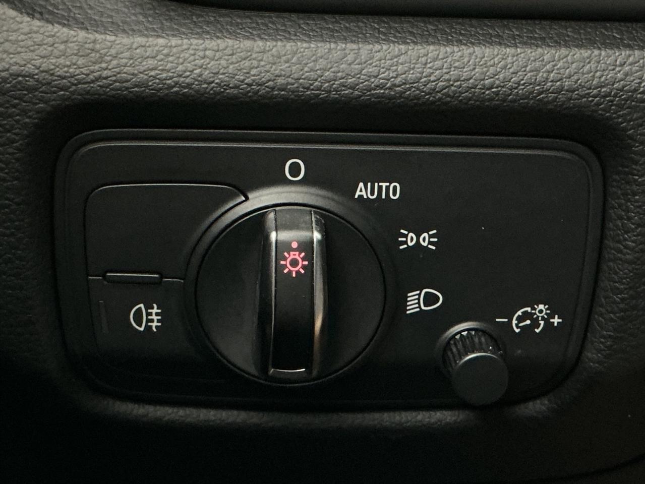 Audi A3 4dr Sdn FWD 1.8T Premium 2016