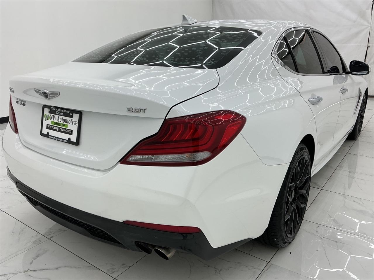 Genesis G70 2.0T RWD 2020
