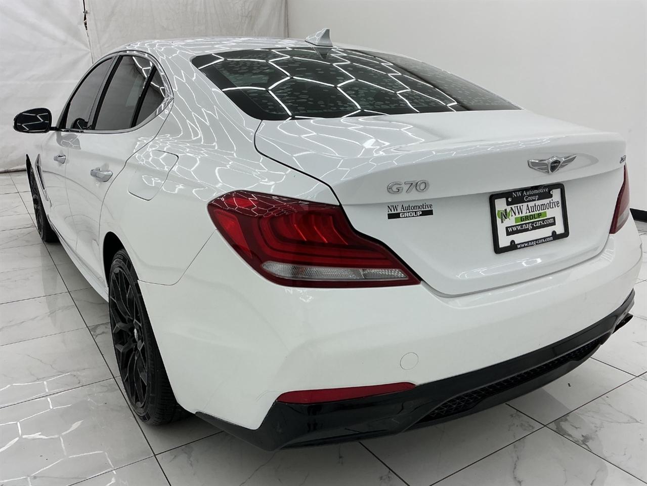 Genesis G70 2.0T RWD 2020