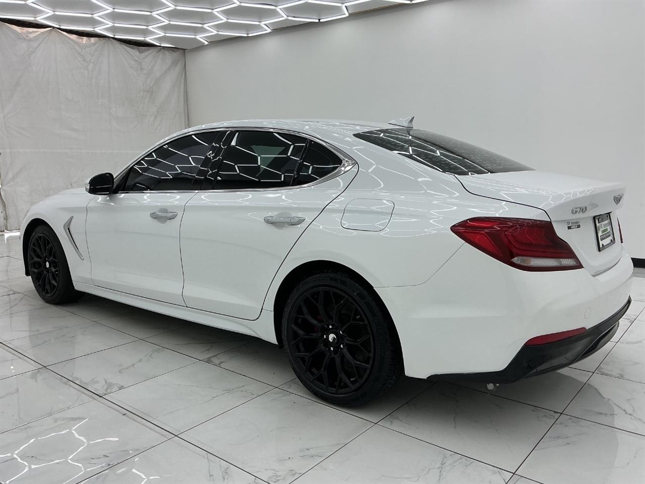 Genesis G70 2.0T RWD 2020