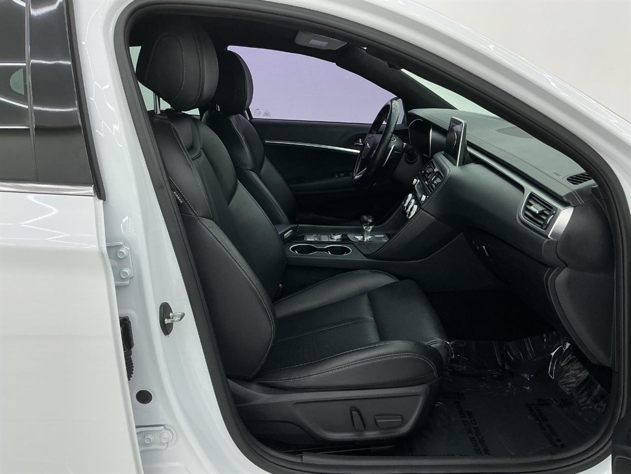 Genesis G70 2.0T RWD 2020