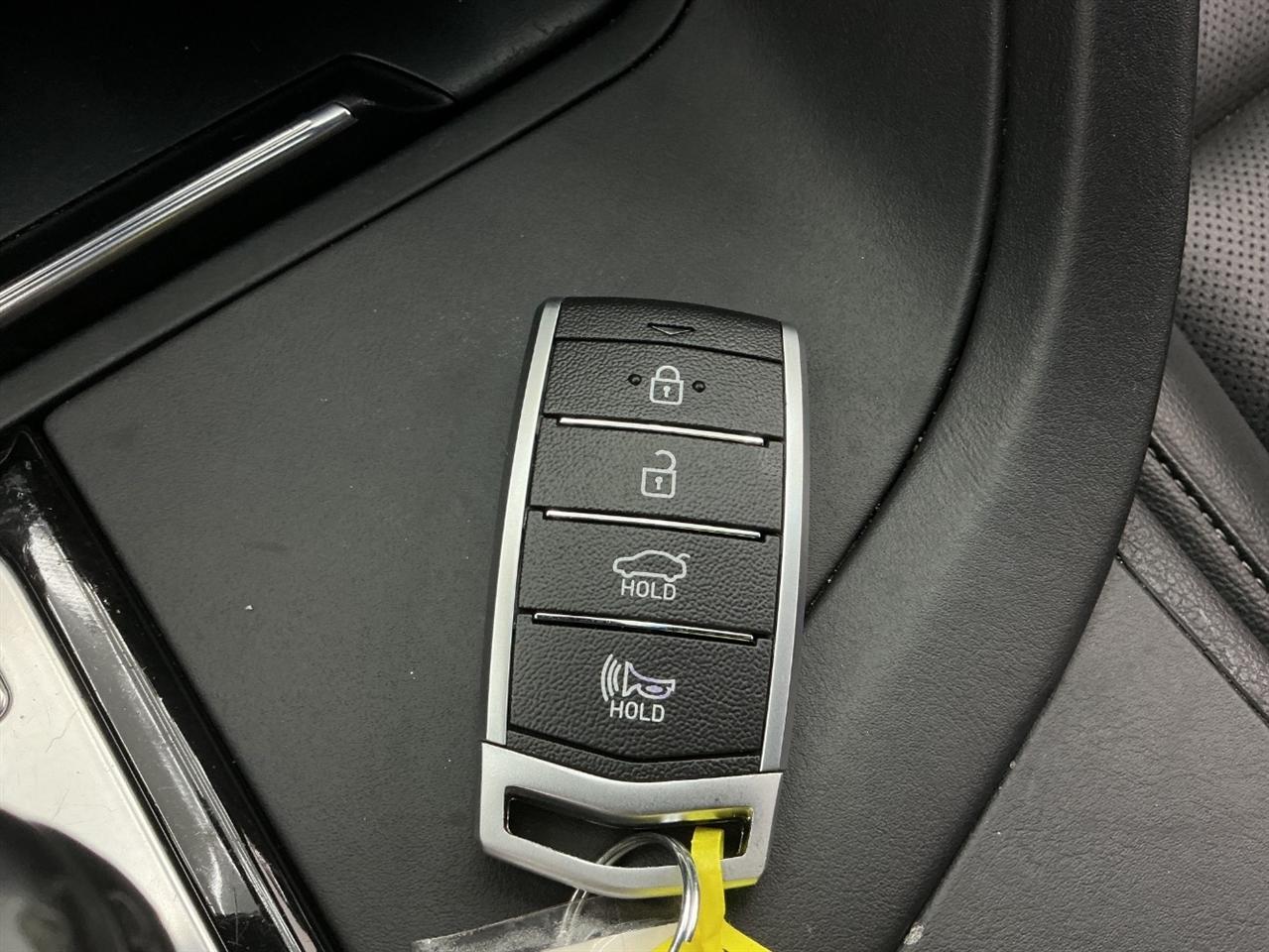 Genesis G70 2.0T RWD 2020