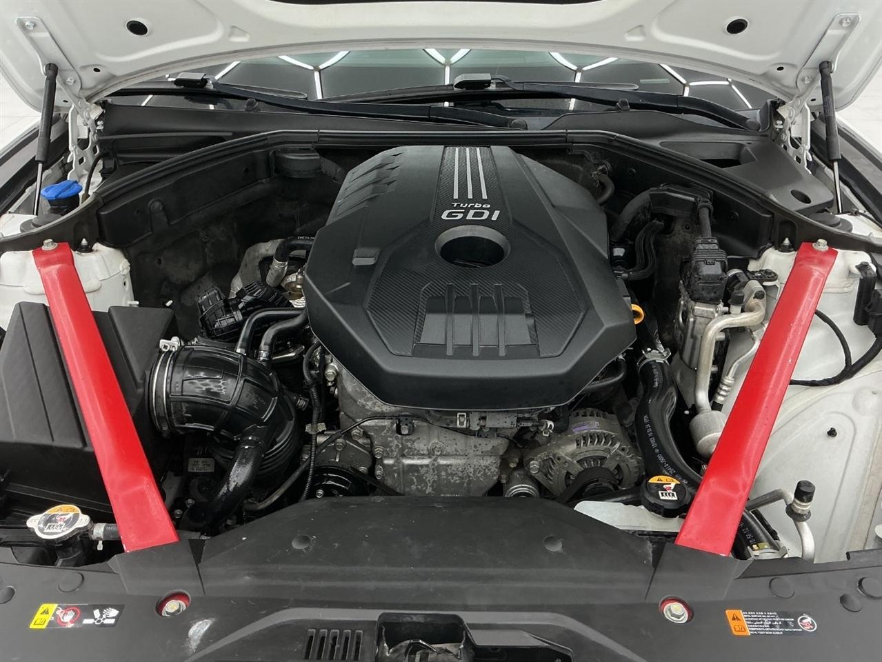 Genesis G70 2.0T RWD 2020