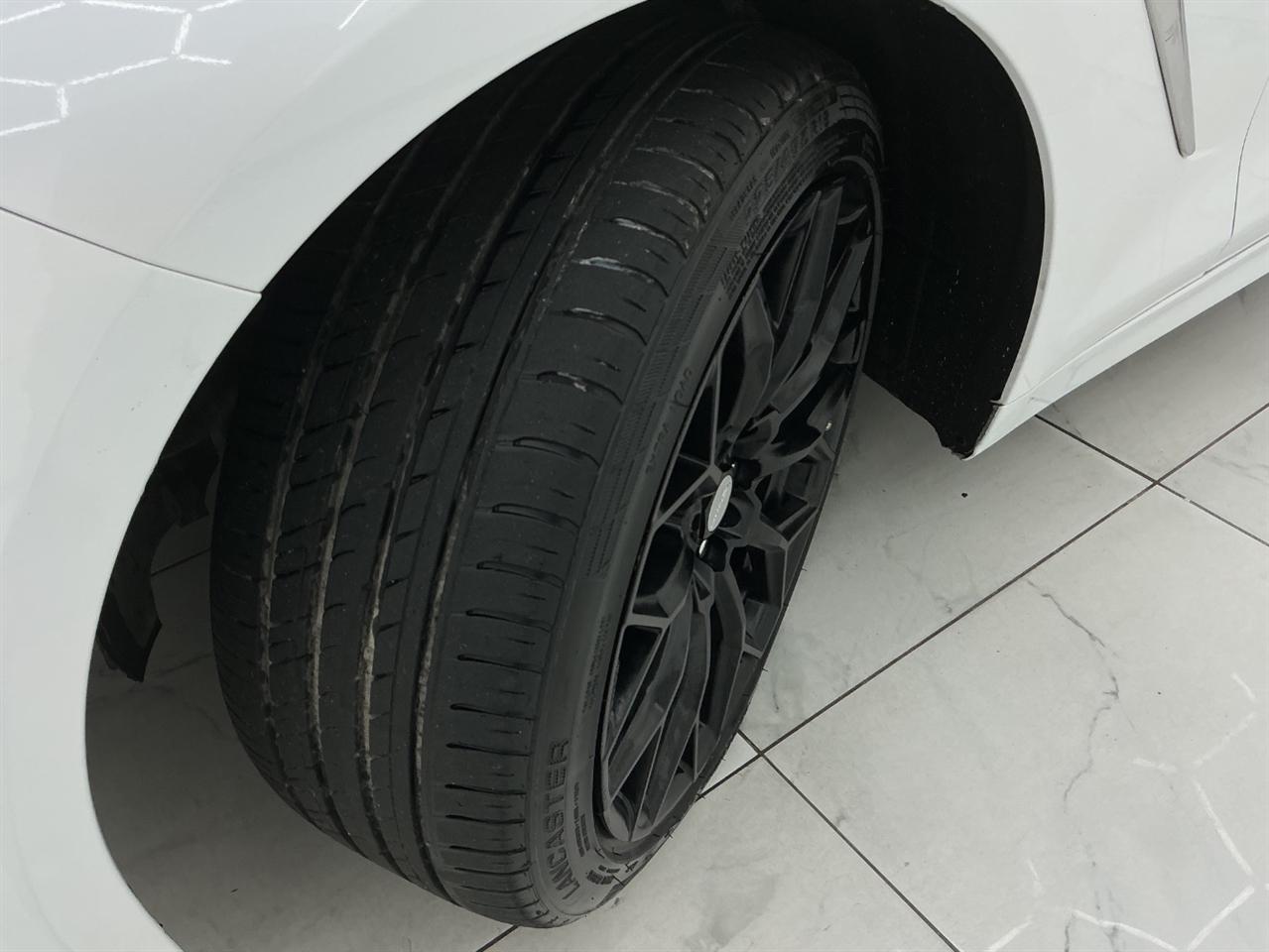 Genesis G70 2.0T RWD 2020