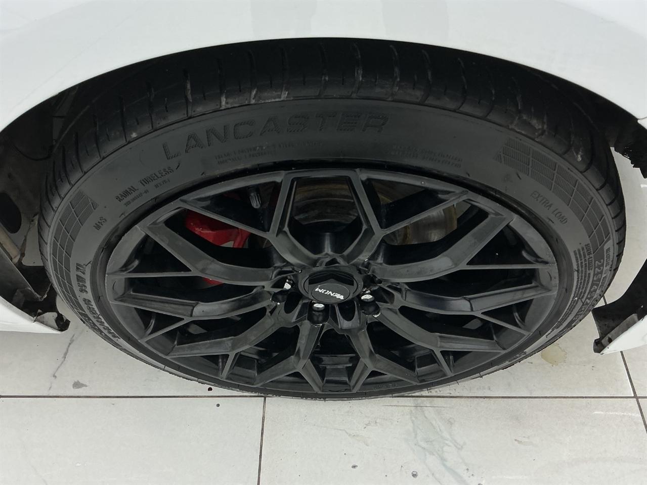 Genesis G70 2.0T RWD 2020