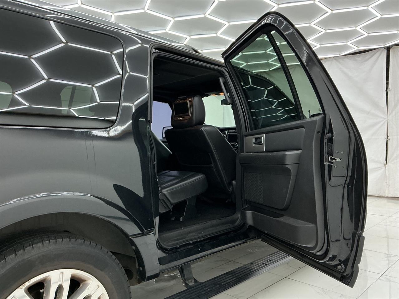 Ford Expedition EL 2WD 4dr Limited 2011