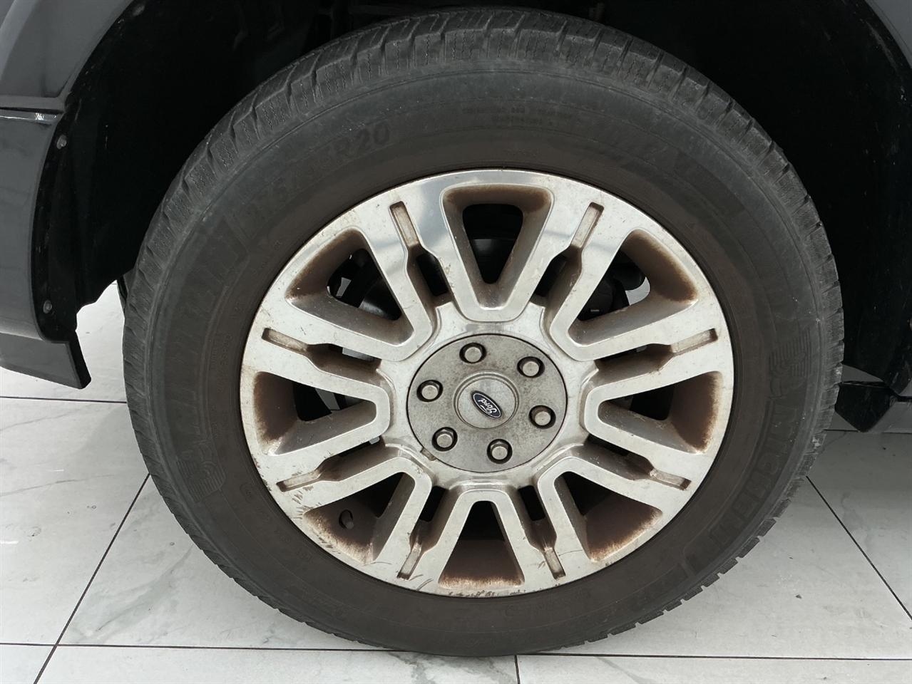 Ford Expedition EL 2WD 4dr Limited 2011