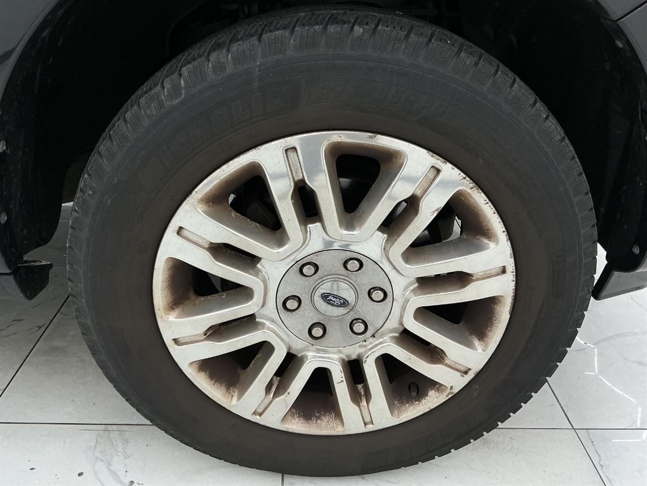 Ford Expedition EL 2WD 4dr Limited 2011
