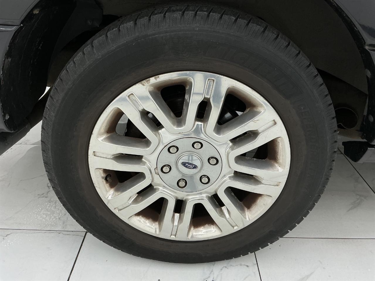 Ford Expedition EL 2WD 4dr Limited 2011