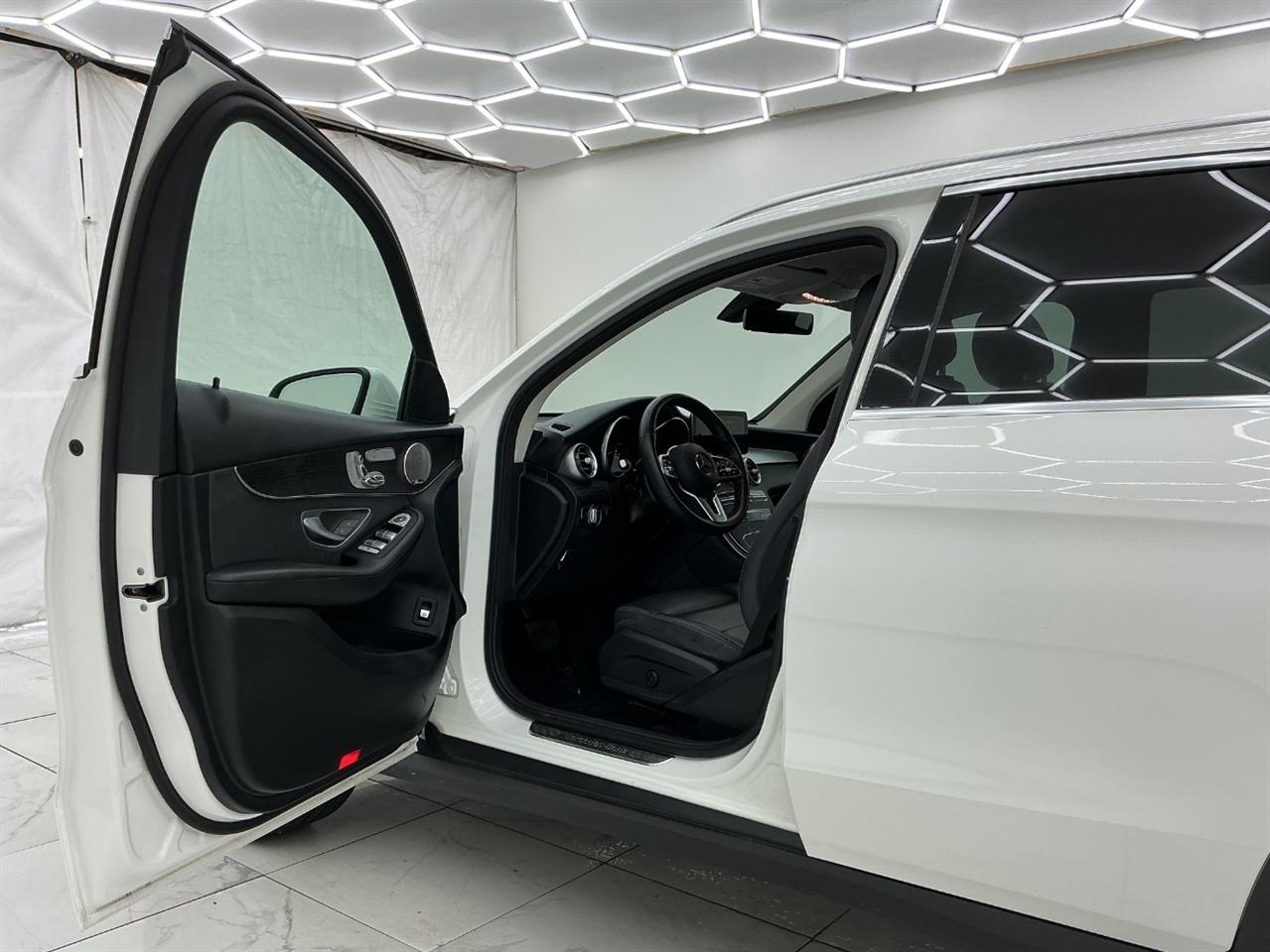 Mercedes-Benz GLC GLC 300 4MATIC SUV 2021