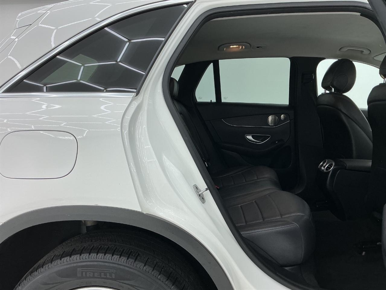 Mercedes-Benz GLC GLC 300 4MATIC SUV 2021