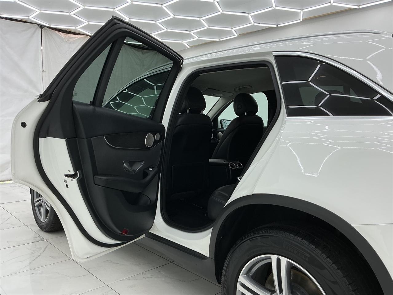 Mercedes-Benz GLC GLC 300 4MATIC SUV 2021