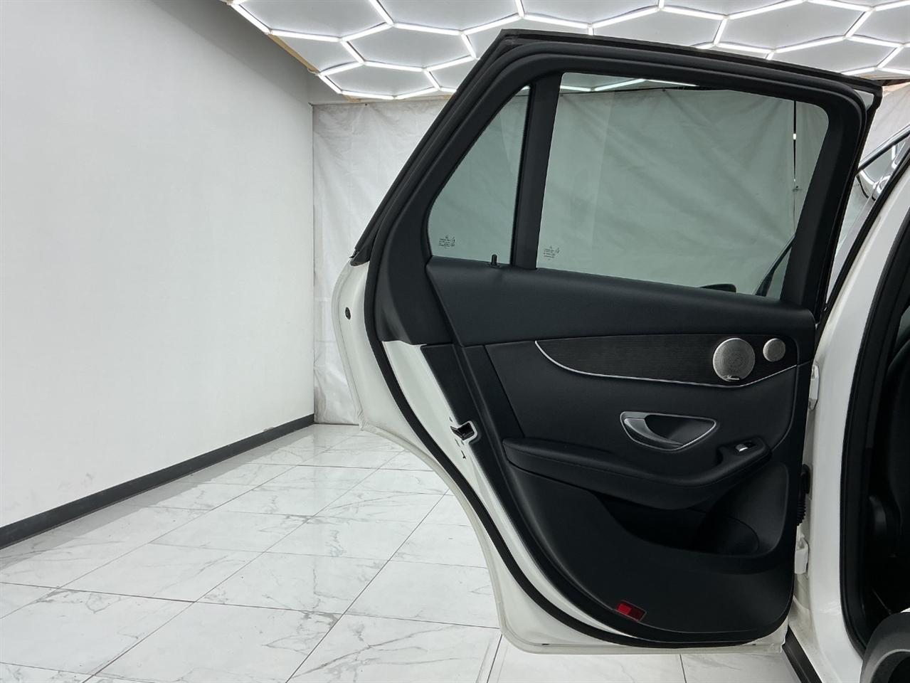 Mercedes-Benz GLC GLC 300 4MATIC SUV 2021
