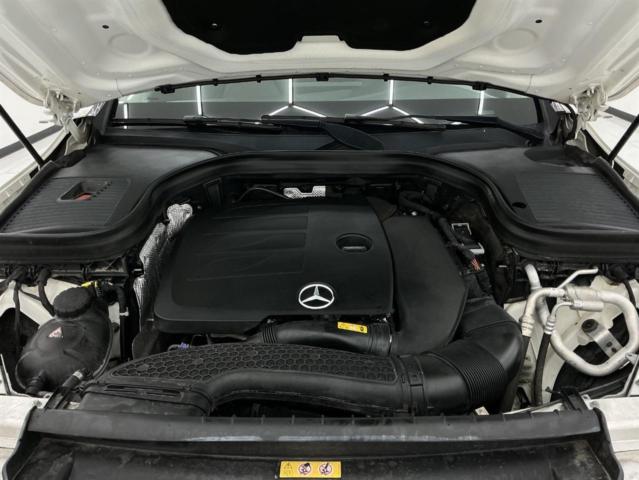 Mercedes-Benz GLC GLC 300 4MATIC SUV 2021