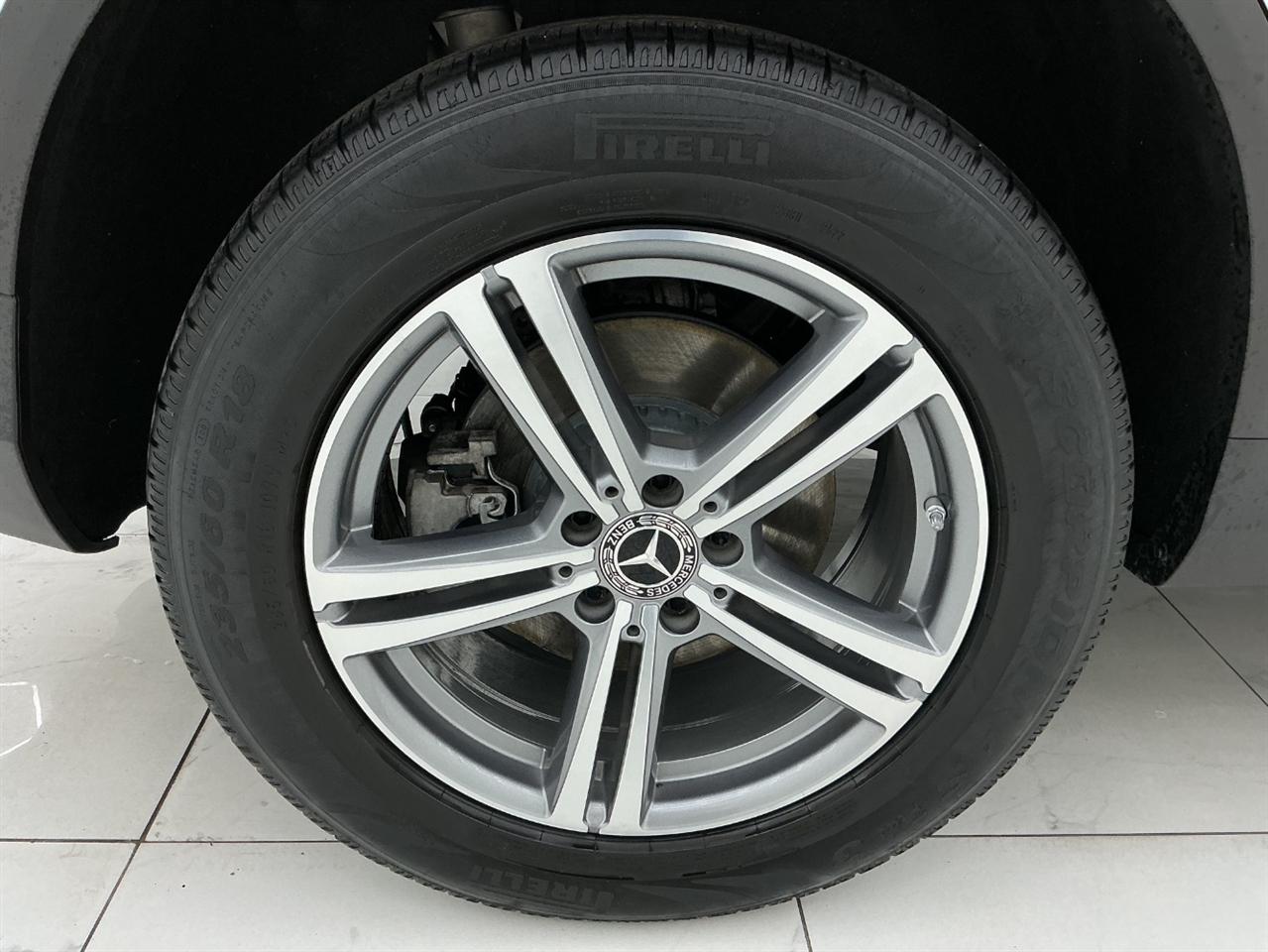 Mercedes-Benz GLC GLC 300 4MATIC SUV 2021