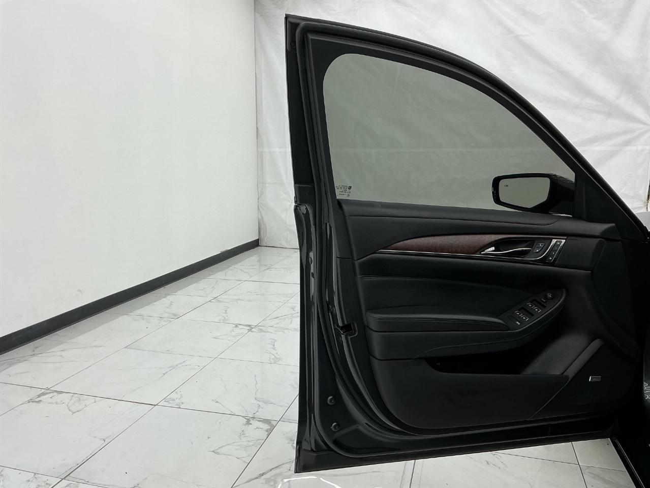 Cadillac CTS 4dr Sdn 2.0L Turbo Luxury Collection AWD 2016