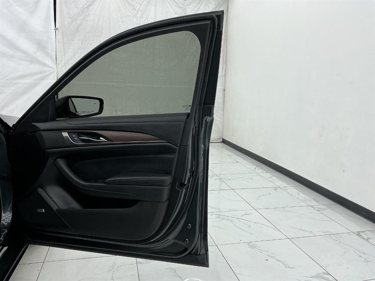 Cadillac CTS 4dr Sdn 2.0L Turbo Luxury Collection AWD 2016