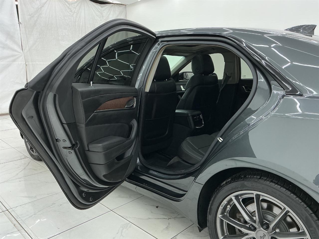 Cadillac CTS 4dr Sdn 2.0L Turbo Luxury Collection AWD 2016