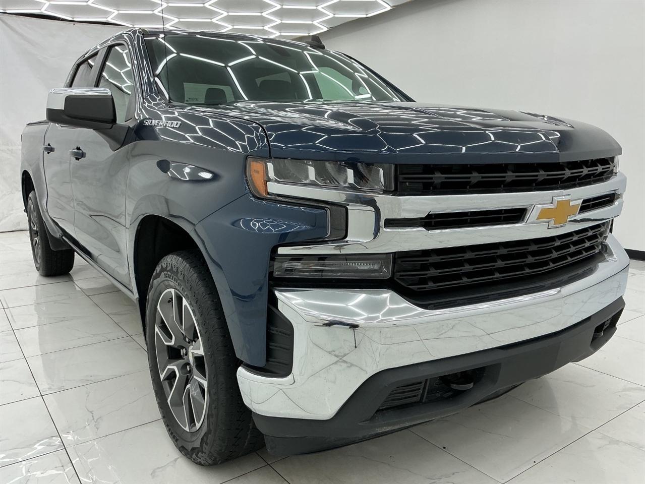 Chevrolet Silverado 1500 LTD 4WD Crew Cab 147" LT w/2FL 2022