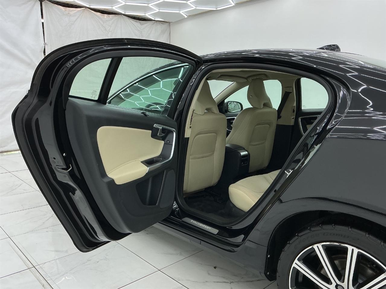 Volvo S60 T5 AWD Inscription Platinum 2017