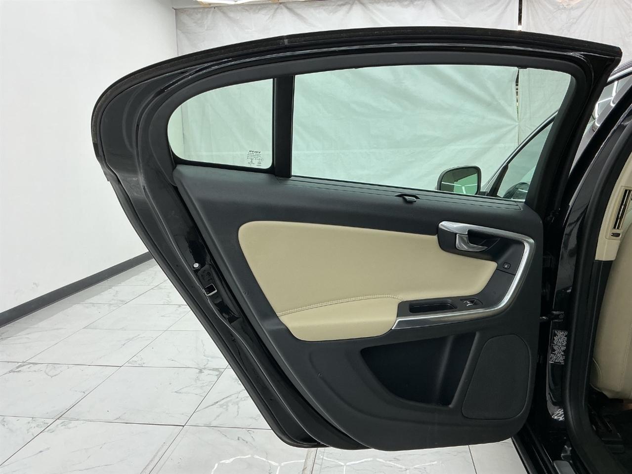 Volvo S60 T5 AWD Inscription Platinum 2017