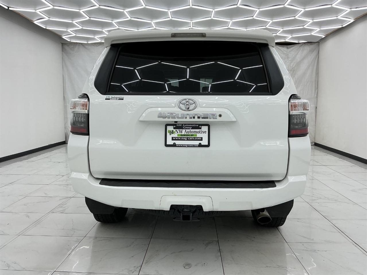 Toyota 4Runner 4WD 4dr V6 Trail Premium (Natl) 2016