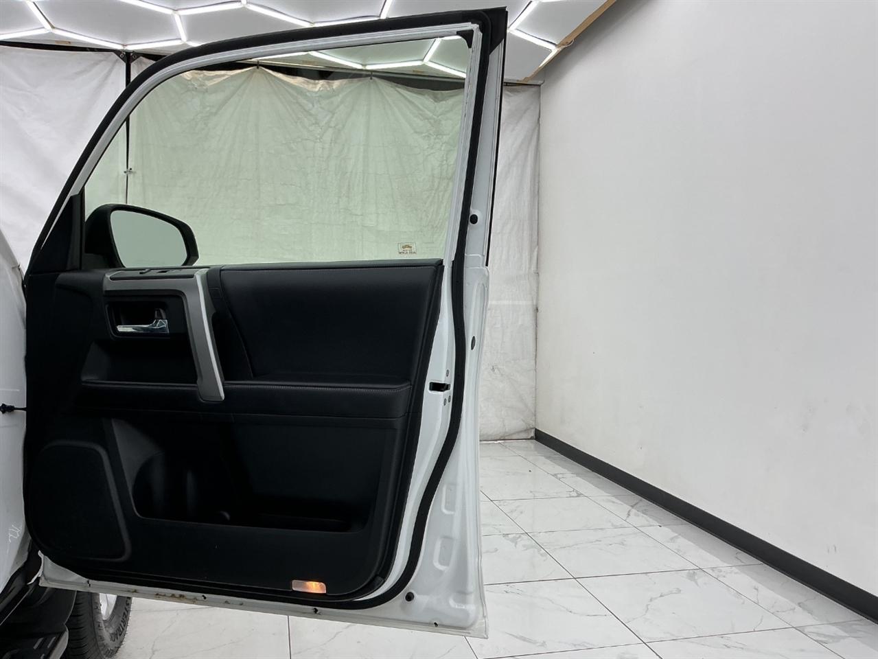 Toyota 4Runner 4WD 4dr V6 Trail Premium (Natl) 2016