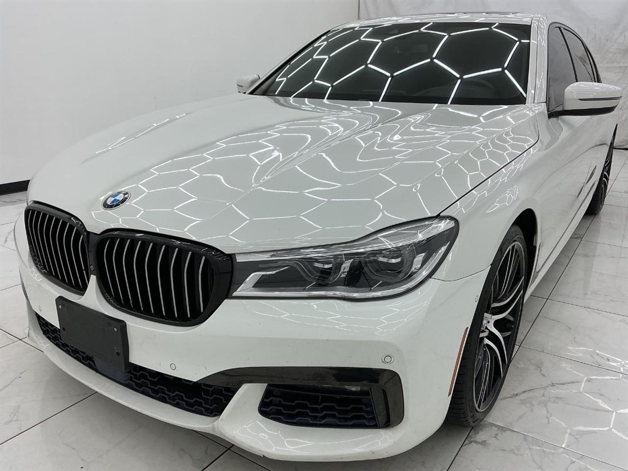 2018 BMW 7 Series 750i Sedan