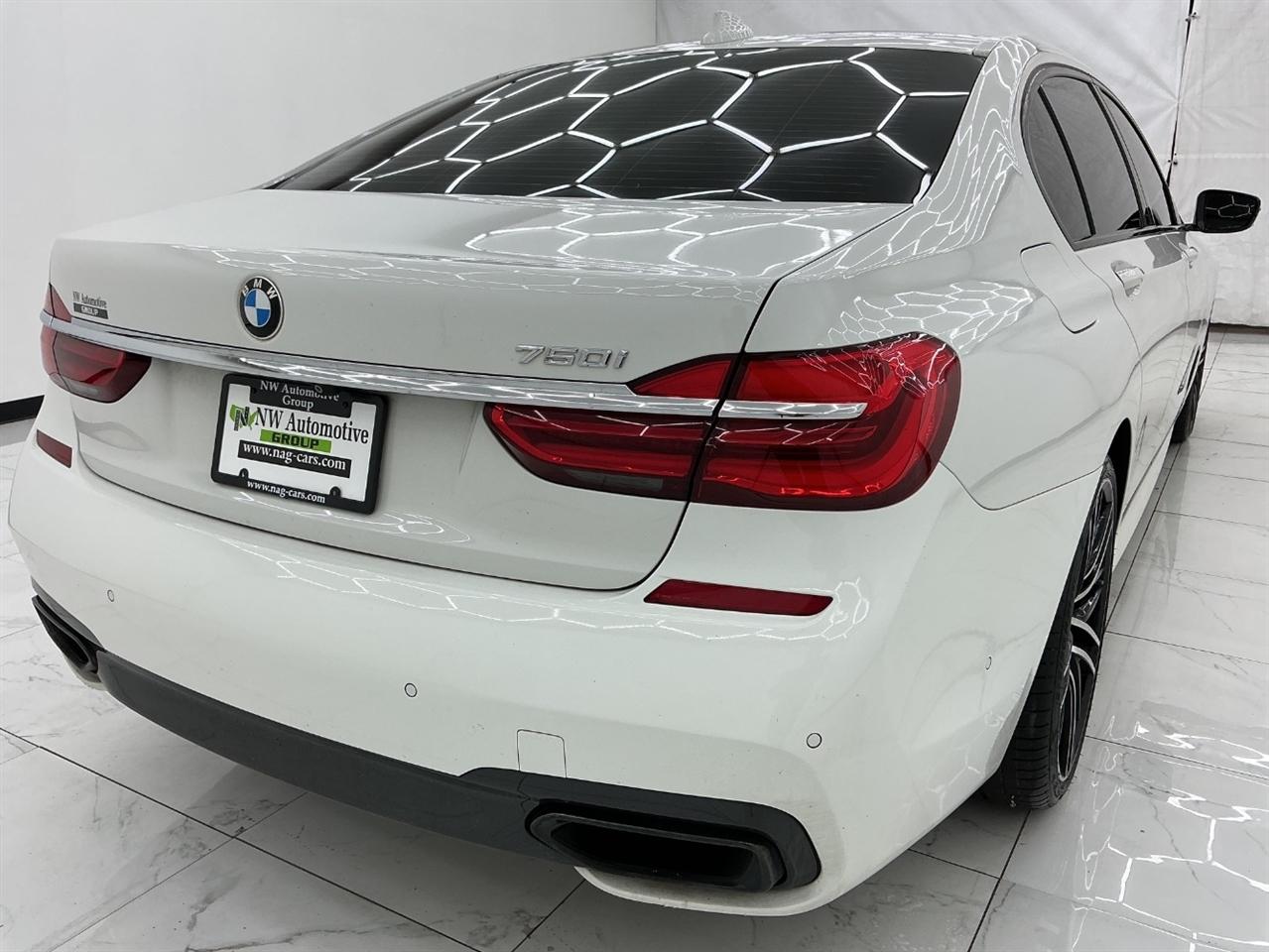 BMW 7 Series 750i Sedan 2018