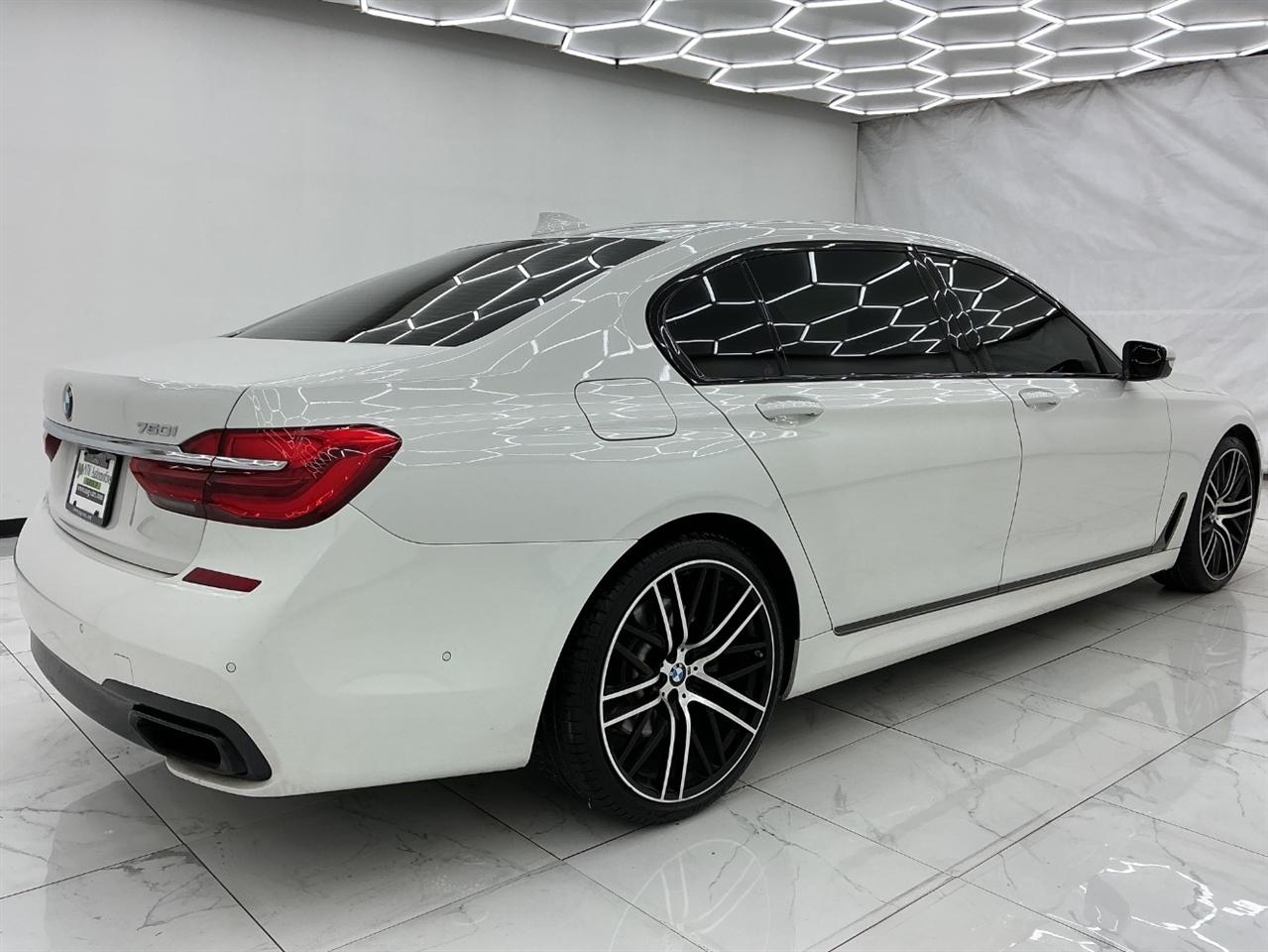 BMW 7 Series 750i Sedan 2018