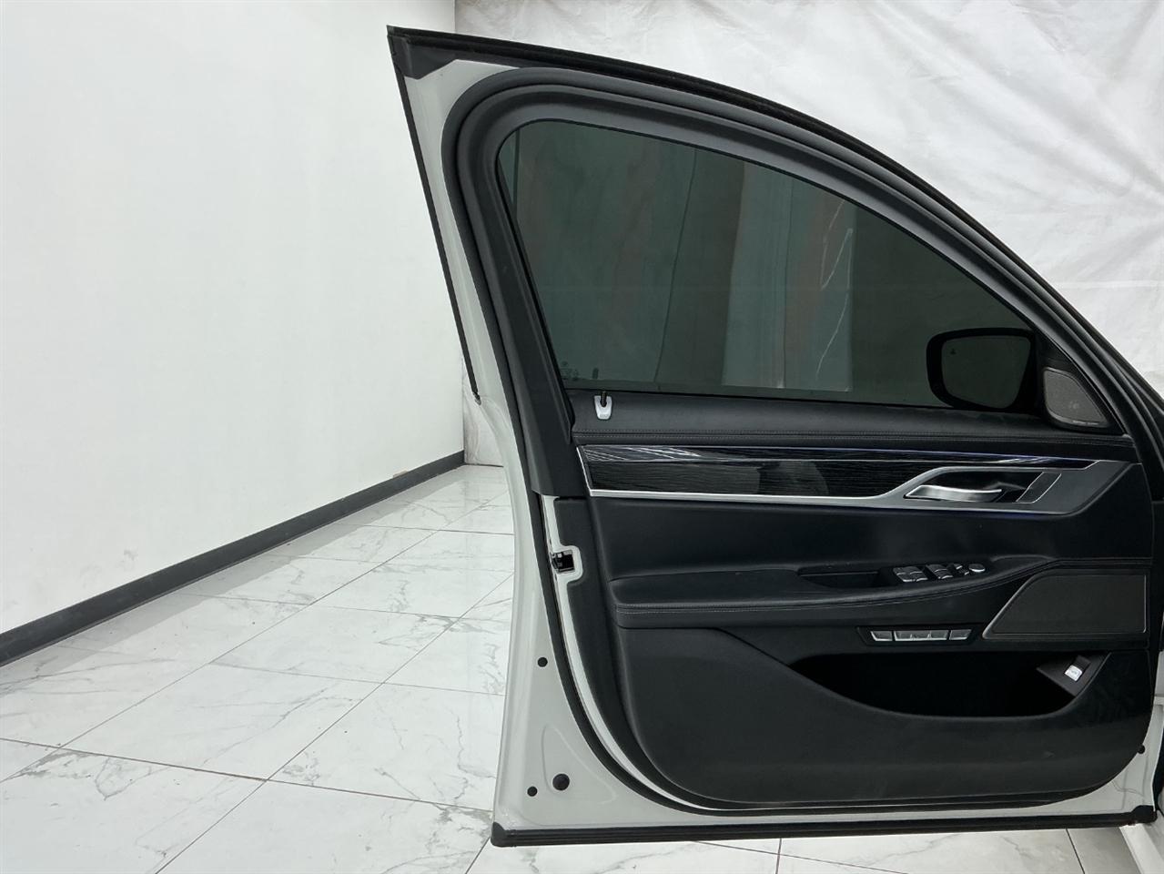 BMW 7 Series 750i Sedan 2018