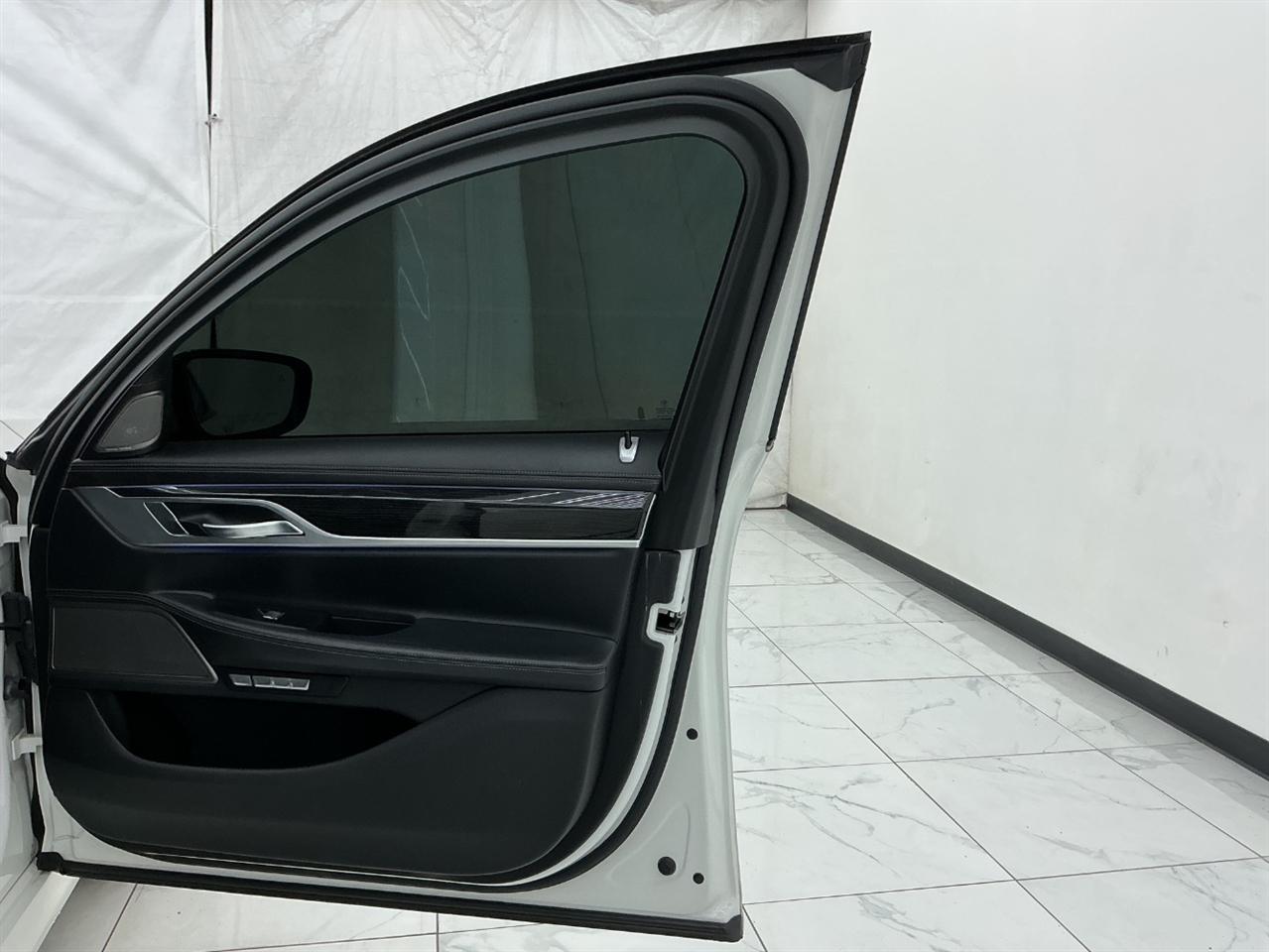 BMW 7 Series 750i Sedan 2018
