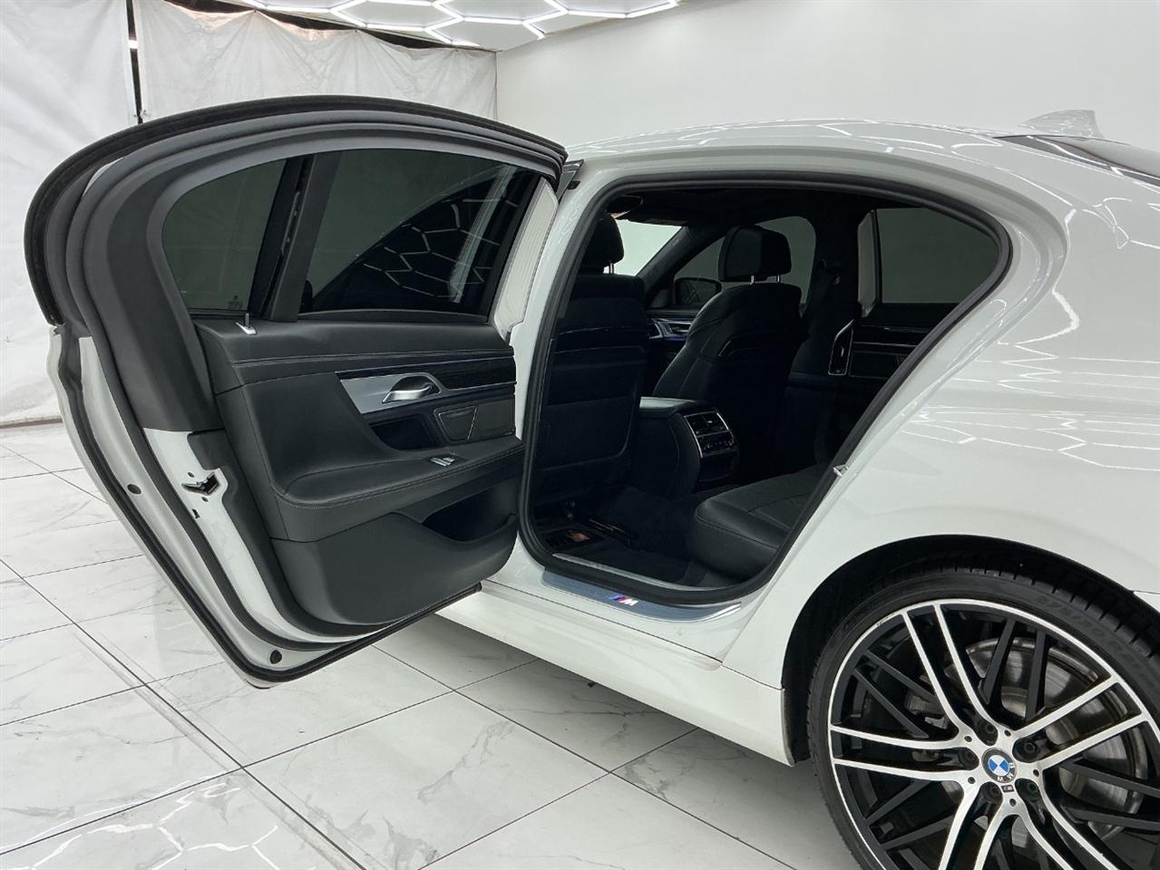 BMW 7 Series 750i Sedan 2018