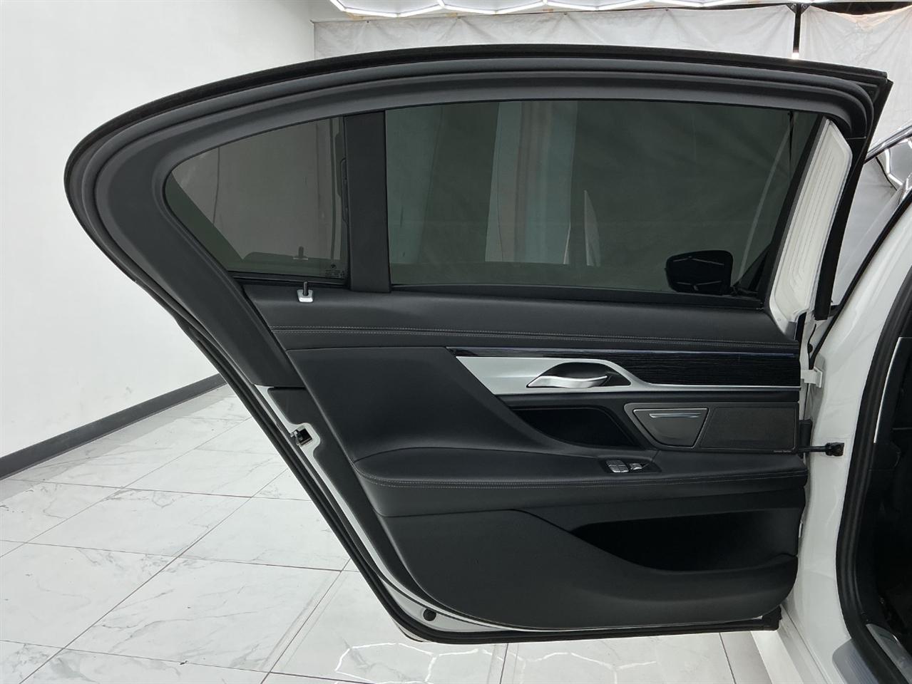 BMW 7 Series 750i Sedan 2018
