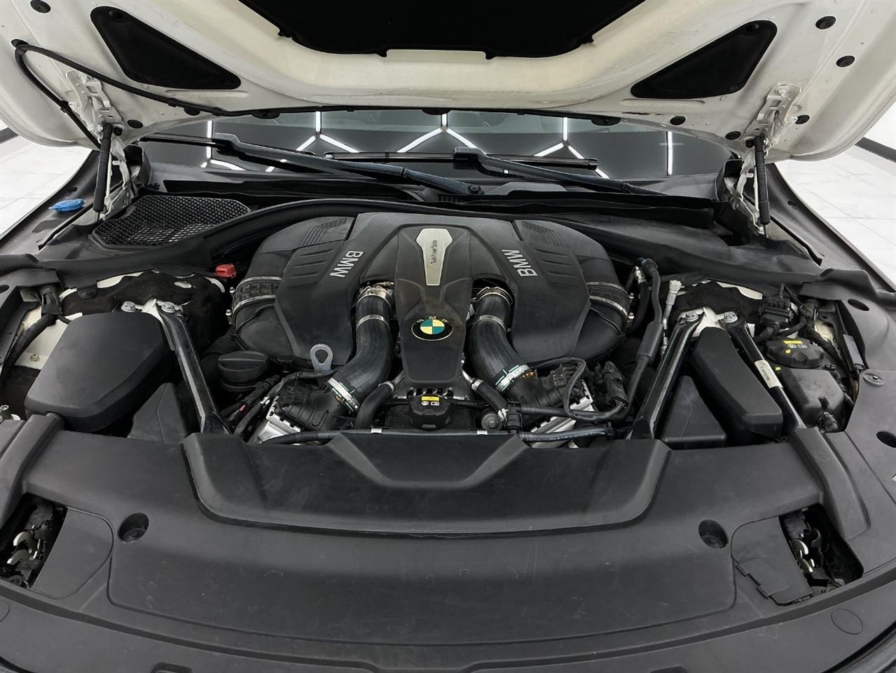 BMW 7 Series 750i Sedan 2018