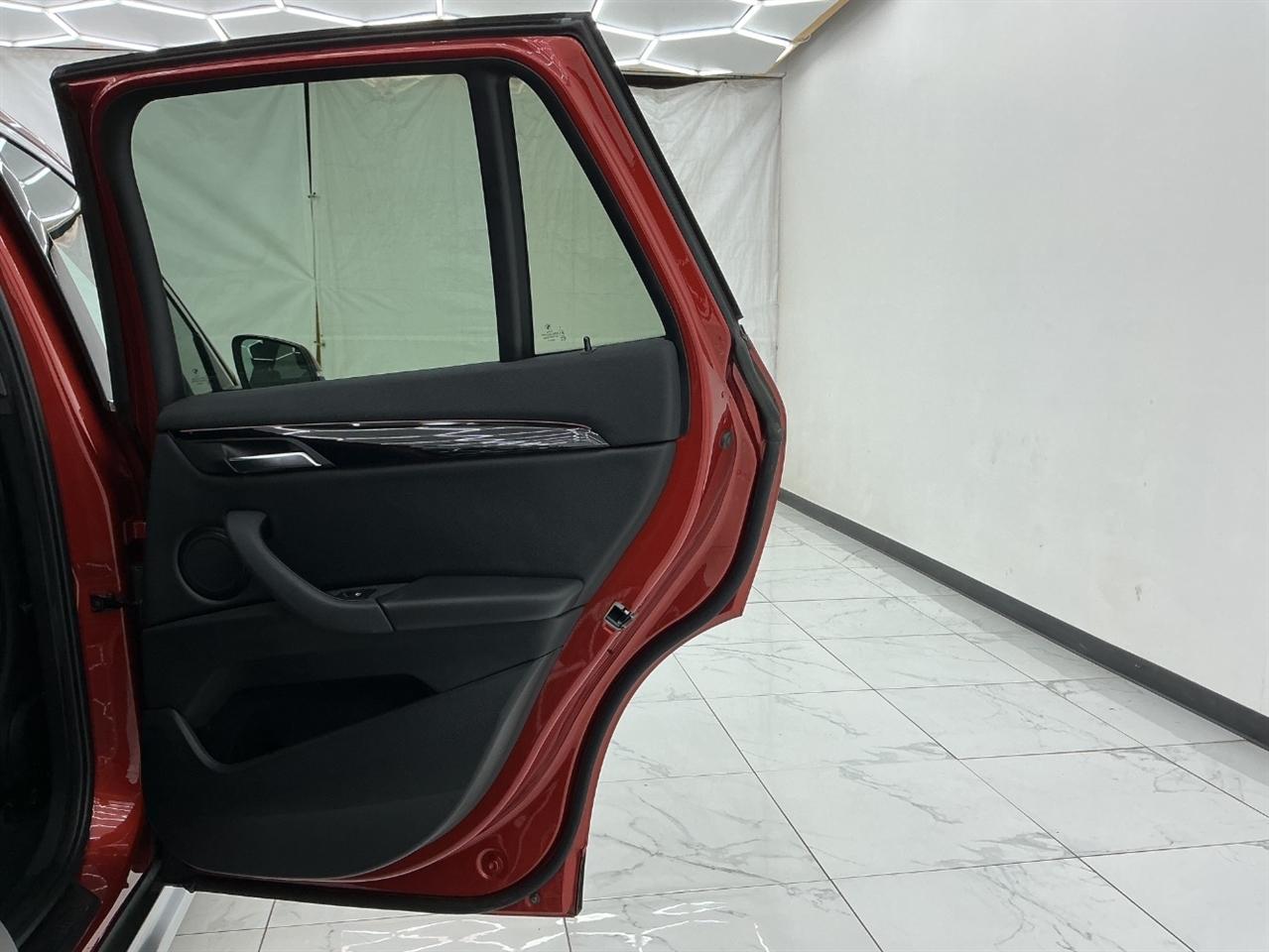 BMW X1 sDrive28i Sports Activity Vehicle 2020