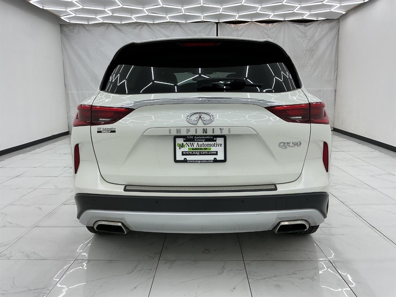 Infiniti QX50 ESSENTIAL FWD 2020