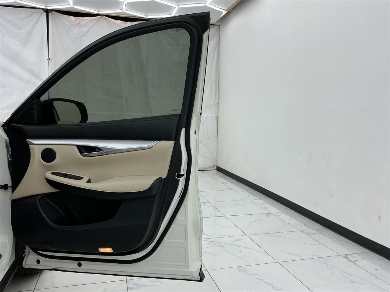 Infiniti QX50 ESSENTIAL FWD 2020