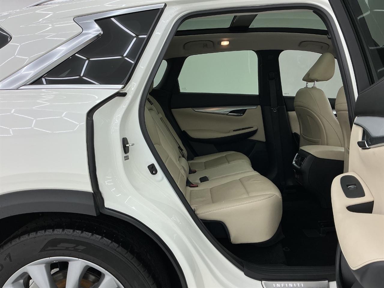 Infiniti QX50 ESSENTIAL FWD 2020