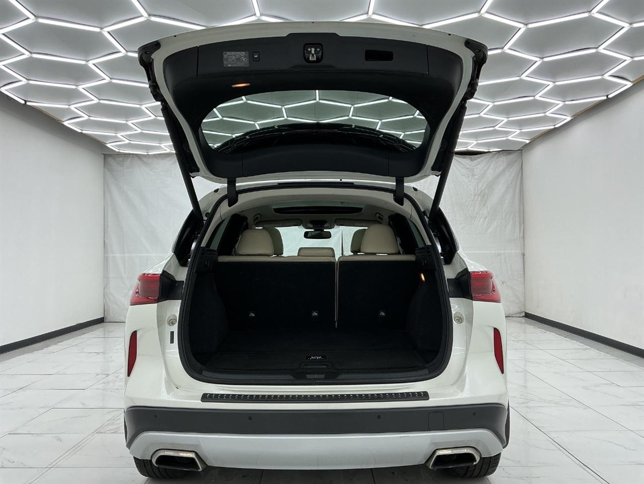 Infiniti QX50 ESSENTIAL FWD 2020