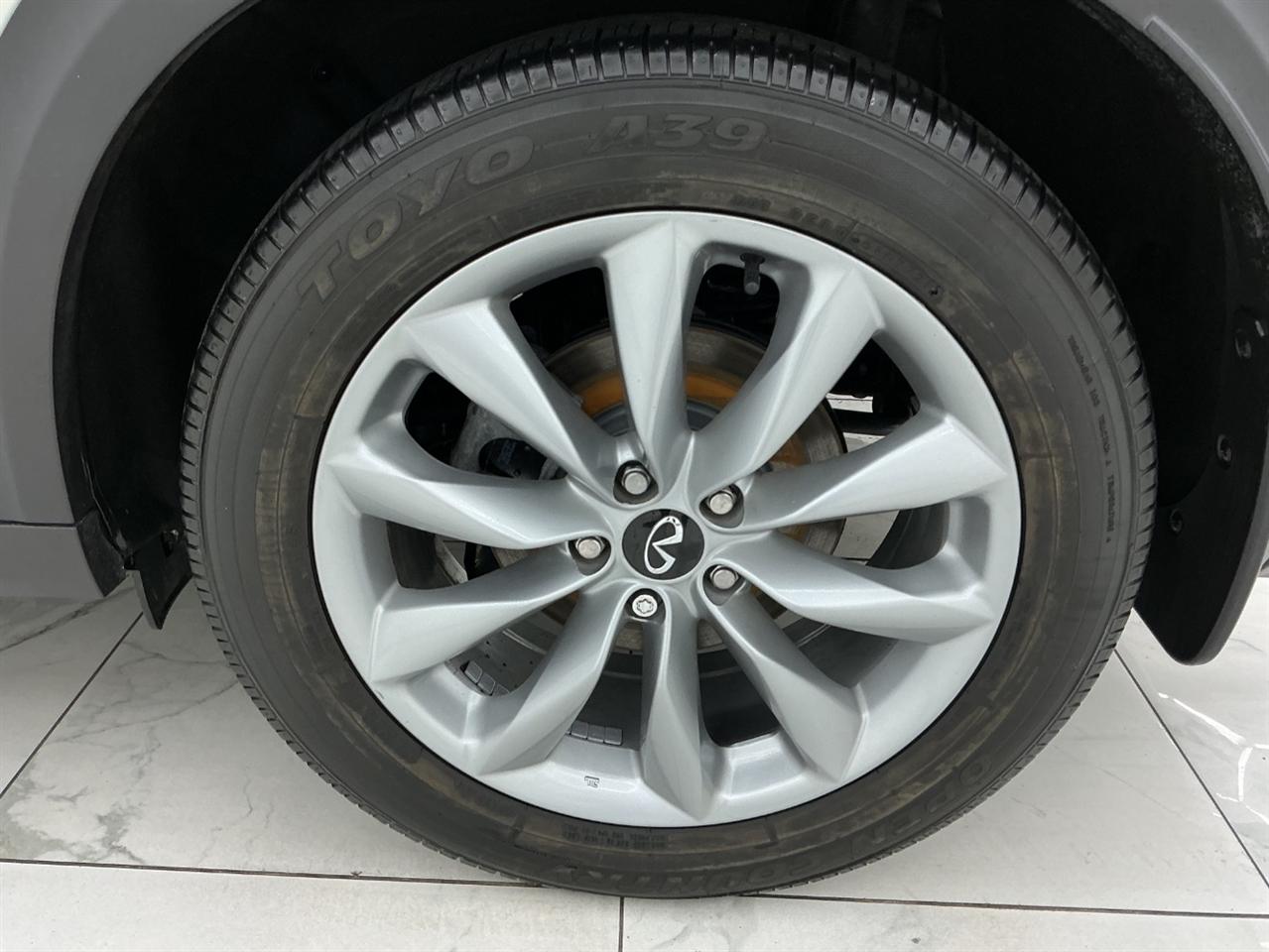 Infiniti QX50 ESSENTIAL FWD 2020