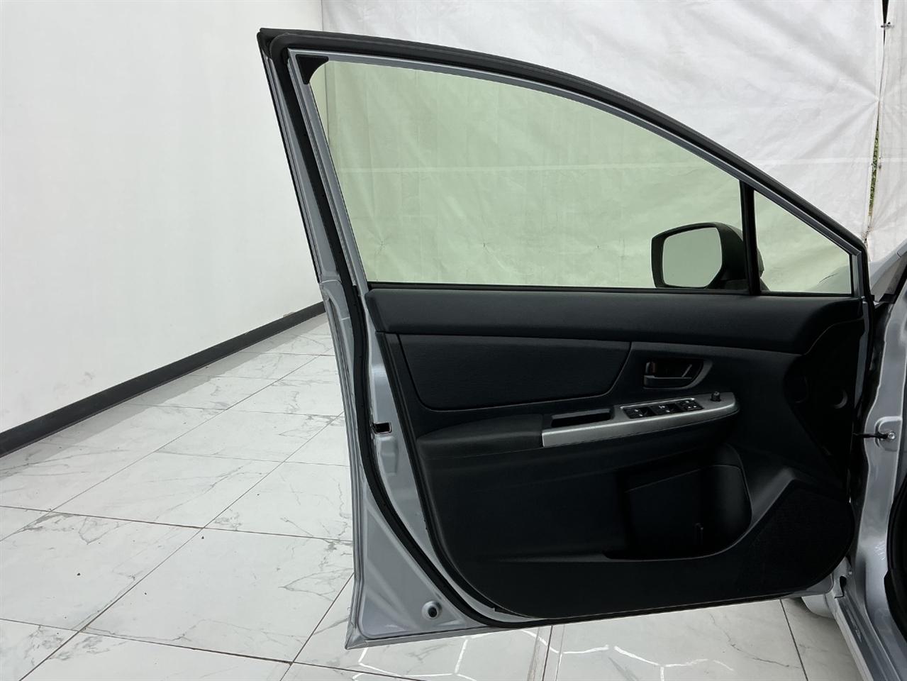 Subaru Impreza Wagon 5dr CVT 2.0i 2015