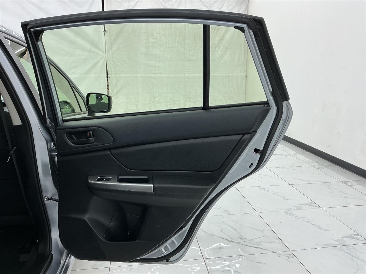 Subaru Impreza Wagon 5dr CVT 2.0i 2015