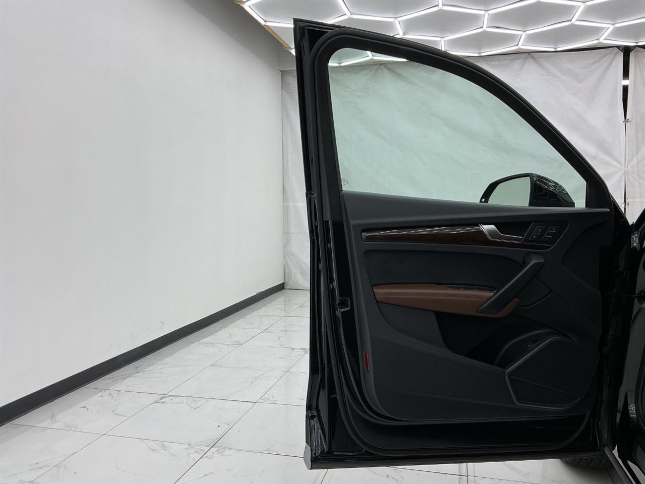 Audi Q5 Premium Plus 45 TFSI quattro 2020