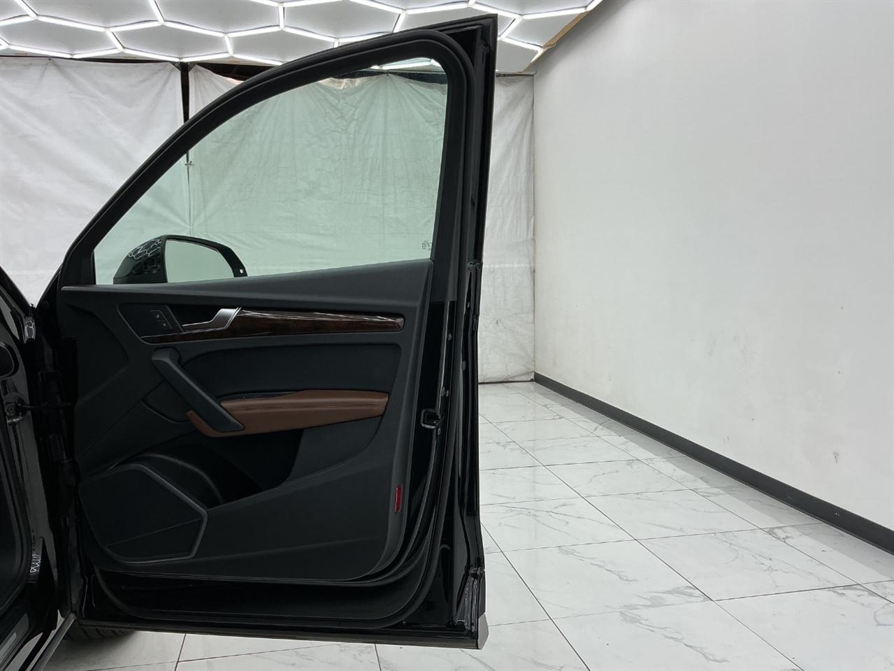 Audi Q5 Premium Plus 45 TFSI quattro 2020
