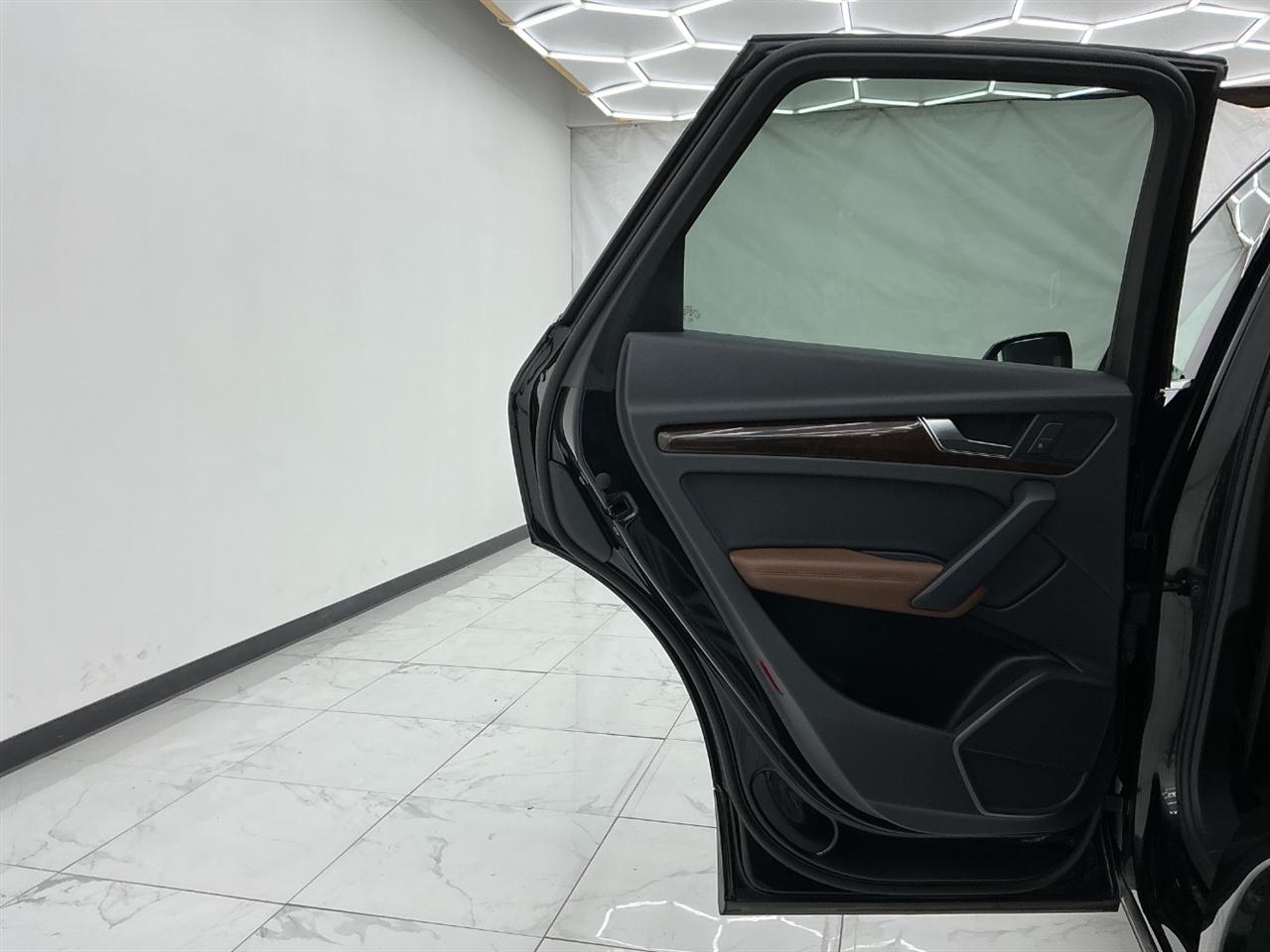 Audi Q5 Premium Plus 45 TFSI quattro 2020