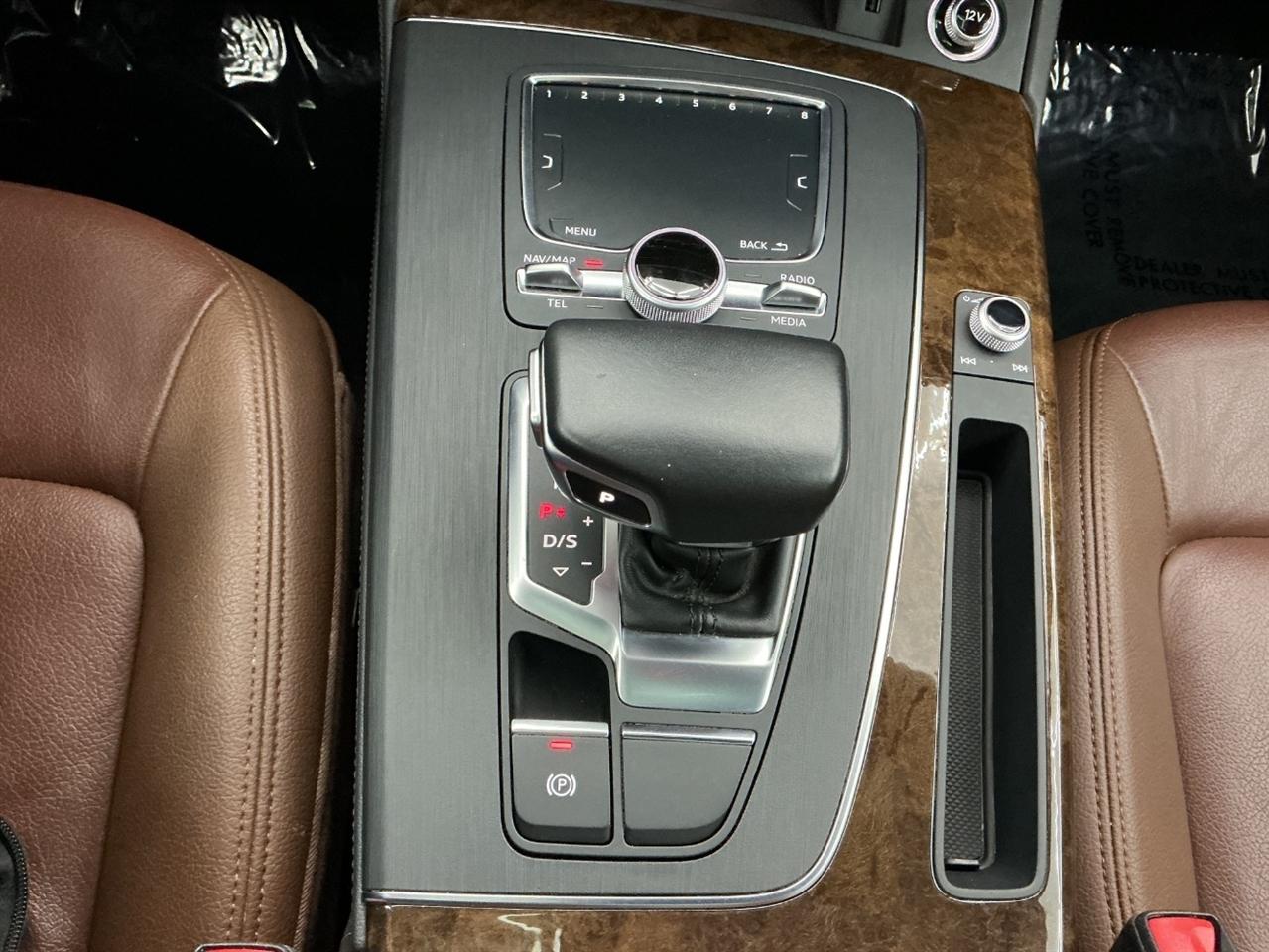 Audi Q5 Premium Plus 45 TFSI quattro 2020
